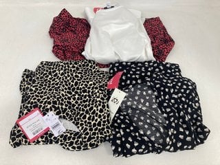 4 X ASSORTED WOMENS CLOTHING IN VARIOUS DESIGNS & SIZES TO INCLUDE TOPSHOP ANIMAL PRINT BLOUSE IN RED & BLACK - UK SIZE 10: LOCATION - E2
