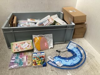 QTY OF ASSORTED KIDS ITEMS TO INCLUDE NEW SLIME KIT: LOCATION - J16