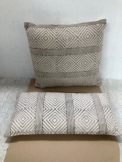 QTY OF HOME DECOR ITEMS TO INCLUDE BECCIES FLOOR CUSHION MEDIUM SIZED WOOL: LOCATION - J18
