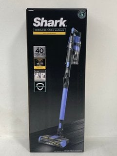 SHARK ANTI-HAIR WRAP CORDLESS STICK VACUUM - RRP £181: LOCATION - FRONT BOOTH