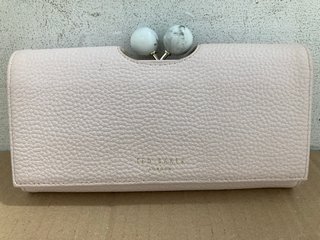 TED BAKER MARBLE CLASP PURSE IN PINK TO INCLUDE KATE SPADE SLIM BIFOLD WALLET IN ORANGE: LOCATION - J21
