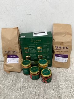 2 X UNION 1KG HAND-ROASTED BOBOLINK BRAZIL COFFEE BEANS TO INCLUDE GYMKHANA 4 PACK FLAVOURFUL JARS, BUTTER MASALA - BBE 09/2024: LOCATION - I9