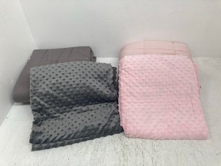 2 X KIDS WEIGHTED DUVET & COVER SETS IN VARIOUS DESIGNS TO INCLUDE CRUSHED VELVET PINK: LOCATION - I5