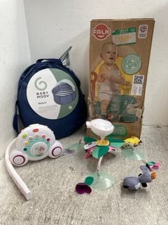3 X CHILDRENS ITEMS TO INCLUDE BABY MOOV BABYNI POP UP BABY BEACH TENT: LOCATION - J 5