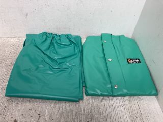 2 X CHEMMASTER MENS ALPHA SOLWAY PROTECTIVE OVERALLS IN GREEN - UK SIZE 2X-LARGE - COMBINED RRP £300: LOCATION - H6
