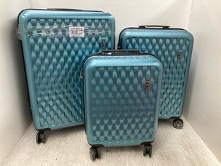 ALLURE 3 PIECE HARDSHELL SUITCASE IN SHIMMER BLUE: LOCATION - H9