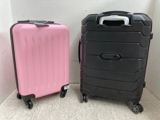 MEDIUM HARD SHELL SUITCASE IN BLACK TO INCLUDE SMALL HARDSHELL SUITCASE IN PINK: LOCATION - J 6