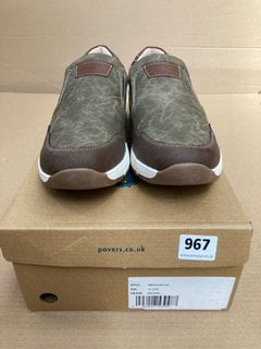 PAVERS MENS TEXTURED TRAINERS IN KHAKI - UK SIZE 10: LOCATION - H14