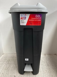STAINLESS STEEL PEDAL BIN TO INCLUDE WASTE CONTAINER WITH PEDAL 80L: LOCATION - J 6