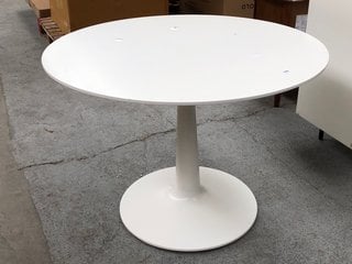 WEST ELM LIV ROUND DINING TABLE IN WHITE: LOCATION - B1