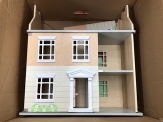 JOHN LEWIS & PARTNERS WOODEN DOLL'S HOUSE: LOCATION - B7