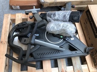 TITANIUM STRENGTH TS2 EXERCISE BIKE: LOCATION - A7 (KERBSIDE PALLET DELIVERY)