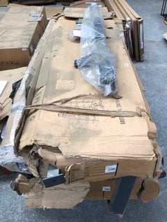 PALLET OF ASSORTED INCOMPLETE GYM EQUIPMENT: LOCATION - A8 (KERBSIDE PALLET DELIVERY)