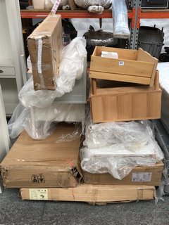 PALLET OF ASSORTED INCOMPLETE M&S FURNITURE COMPONENTS: LOCATION - D7 (KERBSIDE PALLET DELIVERY)