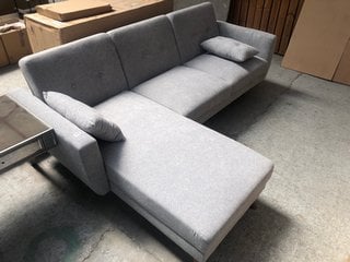3 SEATER CORNER SOFA IN GREY FABRIC AND WOODEN FEET: LOCATION - A4