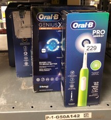 QUANTITY OF ITEMS TO INCLUDE ORAL-B PRO JUNIOR KIDS ELECTRIC TOOTHBRUSH, 1 TOOTHBRUSH HEAD, 3 MODES WITH KID-FRIENDLY SENSITIVE MODE, FOR AGES 6+, 2 PIN UK PLUG, GREEN: LOCATION - E