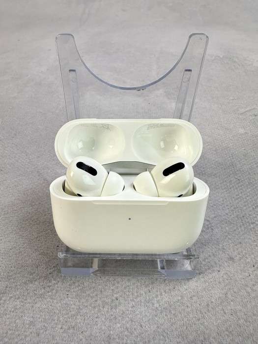 John Pye Auctions Apple Airpods Pro With Wireless Charging Case