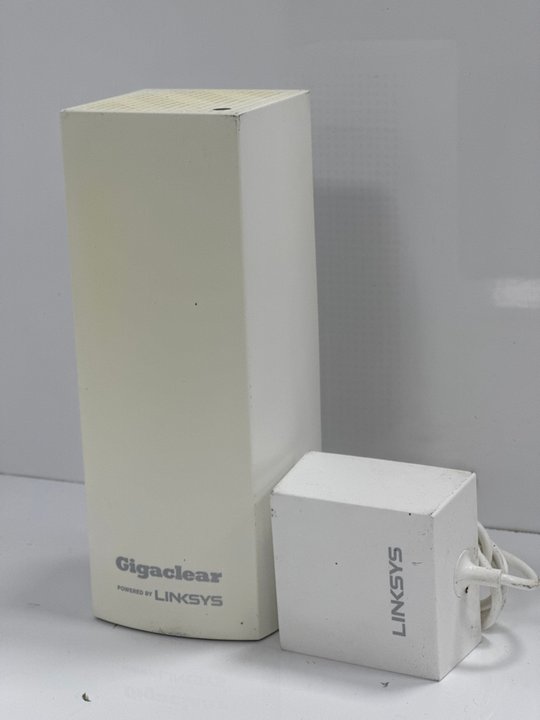 John Pye Auctions ADTRAN 2.5GE SDX 631Q XGSPON ONT OPTICAL NETWORK