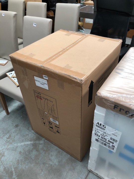 John Pye Auctions JOHN LEWIS & PARTNERS RYE GARDEN BISTRO TABLE IN