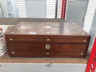 A VICTORIAN OAK WRITING SLOPE/BOX INLAID WITH MOTHER OF PEARL: LOCATION - BR3