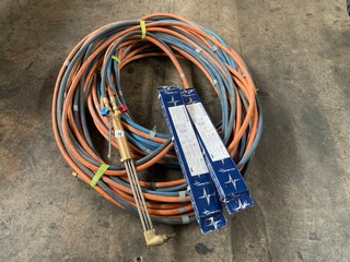 GAS CUTTING TORCH TO INCLUDE 2 X BOHLER FOX EV 50 ELECTRODES AND HOSE