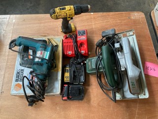 ASSORTED POWER TOOLS TO INCLUDE DEWALT DRILL, BLACK & DECKER ELECTRIC JIGSAW, BOSCH CIRCULAR SAW TO INCLUDE ASSORTED CHARGERS AND MILWAUKEE BATTERY