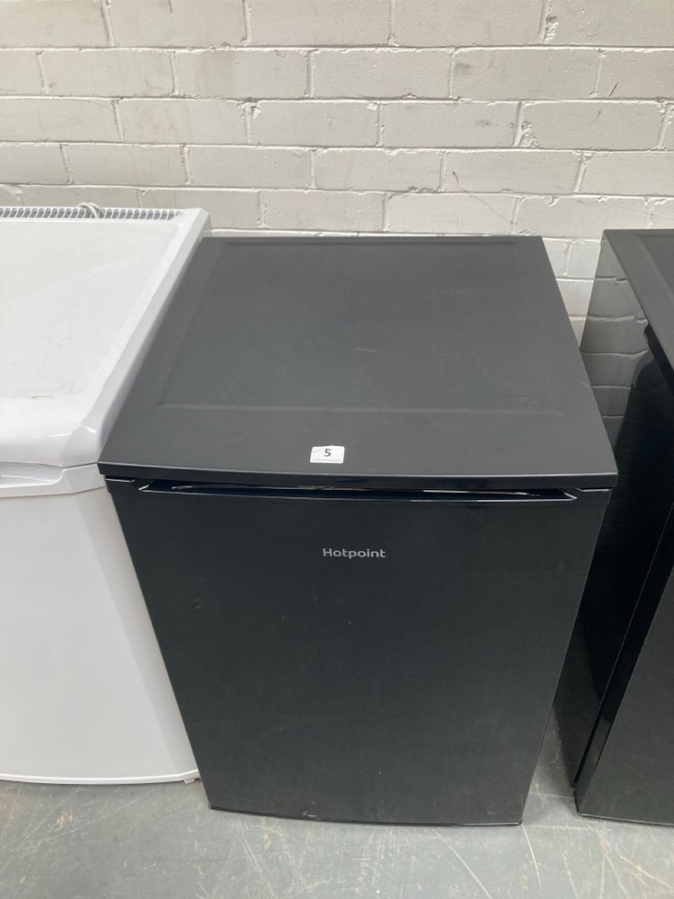 John Pye Auctions HOTPOINT UNDER COUNTER FREEZER IN BLACK MODEL NO