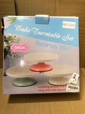 QUANTITY OF ASSORTED ITEMS TO INCLUDE CAKE TURNTABLE ROTATING, YIDDISH NEW VERSION CAKE DECORATING SUPPLIES WITH PIPING TIPS SET, ICING SCRAPERS, STAINLESS STEEL ICING SPATULA FOR BAKING CAKE MAKING