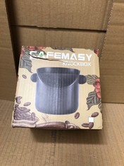 QUANTITY OF ASSORTED ITEMS TO INCLUDE CAFEMASY ESPRESSO COFFEE KNOCK BOX, ABS ROUND COFFEE GROUNDS CONTAINER WITH DETACHABLE KNOCK BAR AND ANTI-SLIP GASKET , BLACK : LOCATION - C