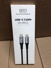 QUANTITY OF ASSORTED ITEMS TO INCLUDE USB C TO USB C CABLE FOR FAST CHARGING TOTAL RRP £437: LOCATION - D RACK