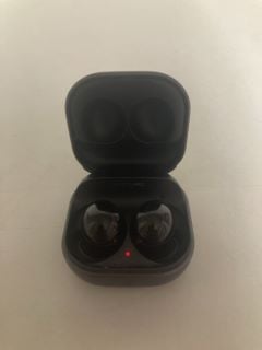 SAMSUNG WIRELESS EARBUDS WITH CHARGING CASE - MODEL SM-R177