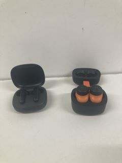 2 X ASSORTED WIRELESS EARBUDS TO INCLUDE GOJI & JBL