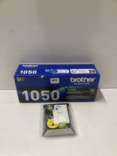 2 X ASSORTED ITEMS TO INCLUDE BROTHER TONER CARTRIDGE - MODEL TN1050