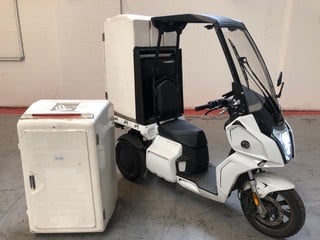 2023 AIDEA AA CARGO L2E (28MPH) 2KW 3 WHEELED ELECTRIC DELIVERY MOPED WITH DUAL 50V 76AH BATTERY TO BE CHARGED BY A TYPE 2 (IEC62196-2) CABLE (NOT INCLUDED) FITTED WITH A 420LTR STORAGE BOX. MILEAGE: