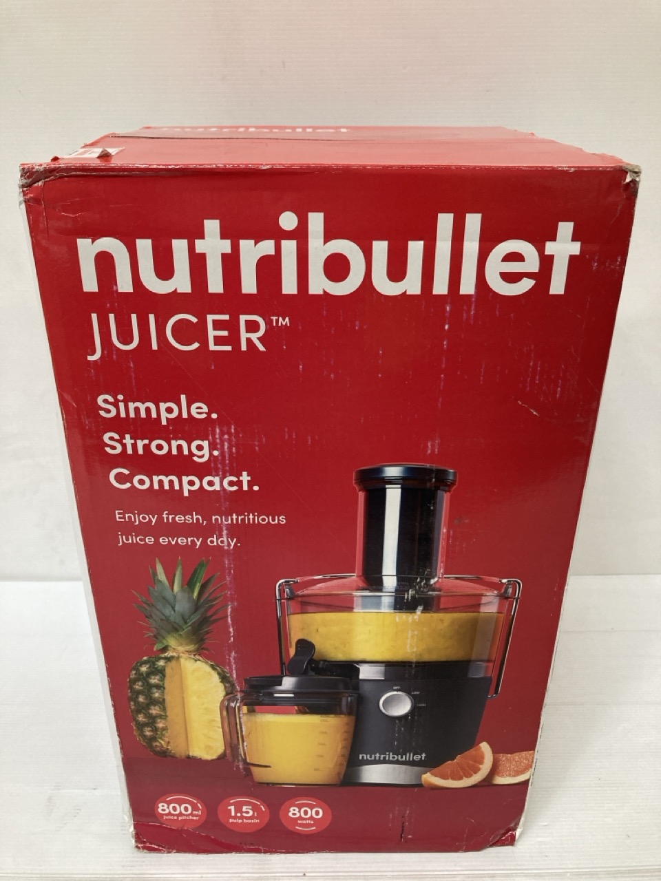 John Pye Auctions A NUTRIBULLET JUICER, 800 WATTS, 1.5L PULP BASIN
