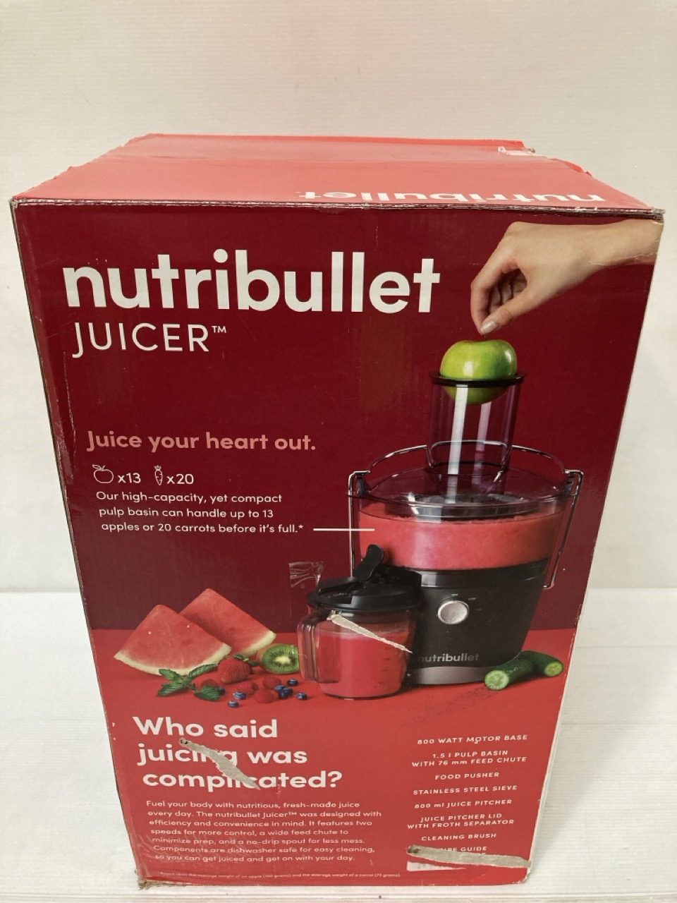 John Pye Auctions A NUTRIBULLET JUICER, 800 WATTS, 1.5L PULP BASIN