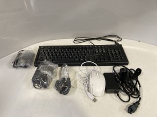 3 X ASSORTED ITEMS TO INCLUDE HP PC ACCESSORIES PC ACCESSORIES. [JPTB4109, JPTB4093, JPTB4112]