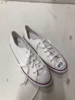 CONVERSE WIDE OX TRAINERS SIZE: UK 7