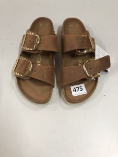 BIRKENSTOCK ARIZONA SANDALS SIZE: UK 4