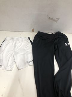 2 X ASSORTED CLOTHING ITEMS INC NIKE SHORTS  YOUTH L