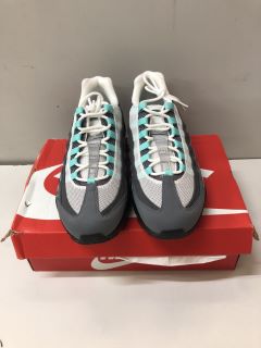 NIKE AIR MAX 95 JD SIZE: UK 9