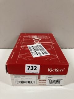 KICKERS SHOES SIZE 22