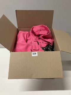 A BOX OF ASSORTED CLOTHING TO INCLUDE WOMEN'S DESIGNER TROUSERS SIZE 12