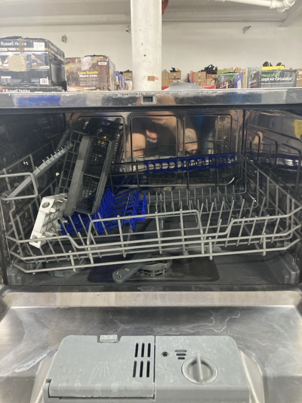 John Pye Auctions RUSSELL HOBBS TABLE TOP DISHWASHER SIDE MODEL RHTTDW6W