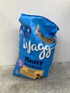 WAGG MEATY GOODNESS ADULT COMPLETE CHICKEN DINNER DOG FOOD 12KG BBE: 26/07/2025: LOCATION - E 3