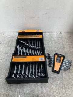 COMBINATION METRIC SPANNER SET OF 25 TO INCLUDE METRIC SPANNER SET OF 9: LOCATION - J 9