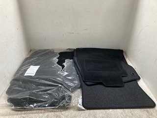 QTY OF BLACK CAR MATS IN VARIOUS SIZES: LOCATION - J 11