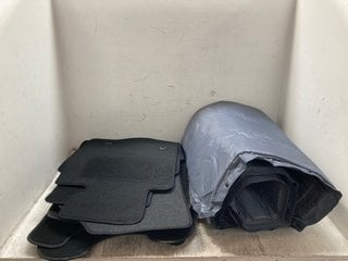 QTY OF BLACK CAR MATS IN VARIOUS SIZES TO INCLUDE CAMPING MAT IN GREY: LOCATION - J 13