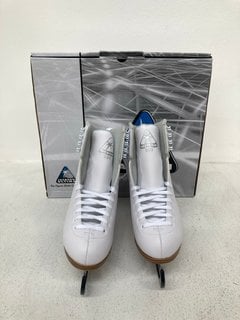 JACKSON CLASSIC FIGURE SKATES IN WHITE UK SIZE 8 - RRP £104.95: LOCATION - FRONT BOOTH