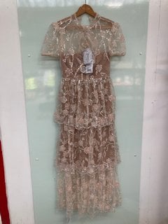 SELF-PORTRAIT SEQUIN FLOWER MAXI DRESS IN SILVER UK SIZE 10 - RRP £460: LOCATION - FRONT BOOTH